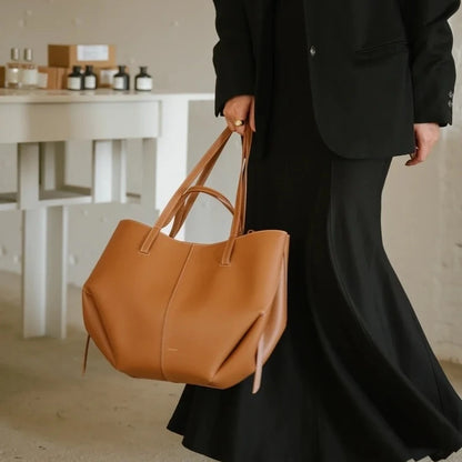 Elegant Leather Bucket Bag