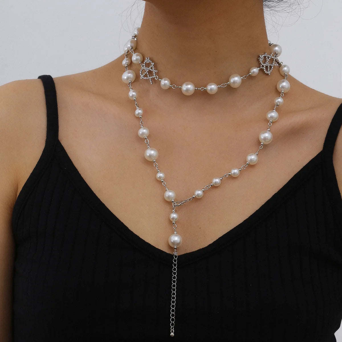 Simulated Pearl Sweater Necklace