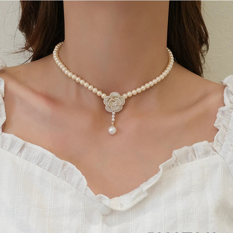 Simulated Pearl Sweater Necklace