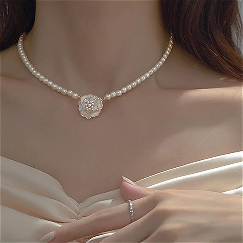 Simulated Pearl Sweater Necklace