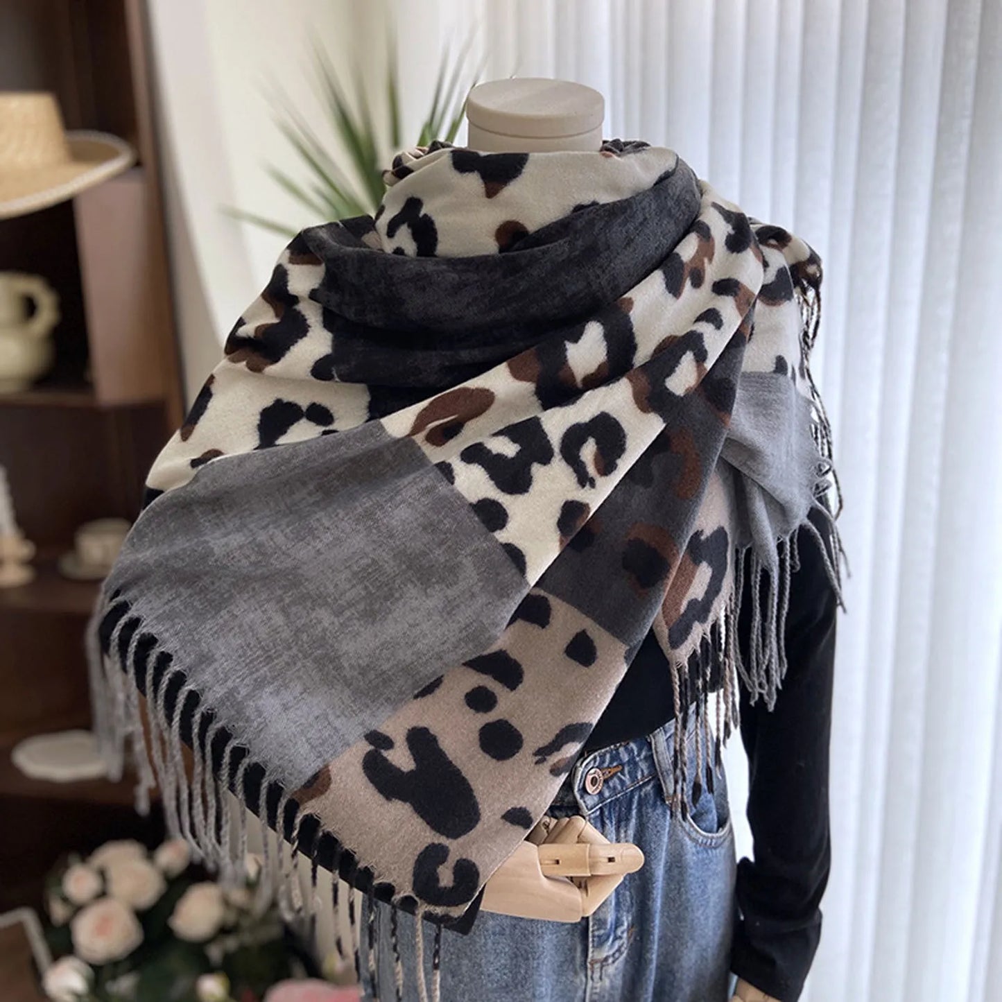 Women's Winter Scarf – Soft, Stylish & Warm