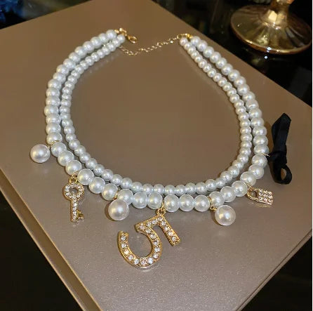 Simulated Pearl Sweater Necklace